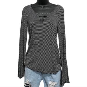 American Eagle Soft & Sexy Women's Striped‎ V-Neck Bell Sleeve Top Size Small